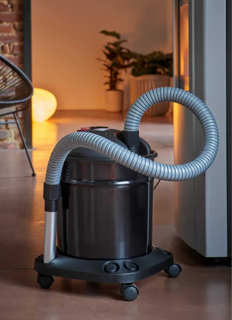 aspirateur à cendres